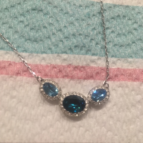 Swarovski Necklace - Picture 2 of 2